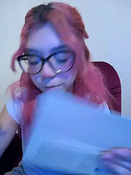 Valen-Foxx1 Adlı Modelin Canlı XXX Sohbeti