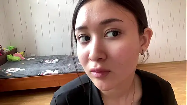 دردشة YourMiIa الجنسية المباشرة