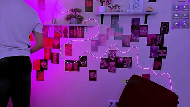 travis_wolf_'s Live XXX Chat