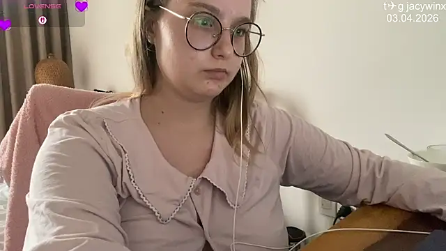 JacyWinslat Chat XXX in diretta