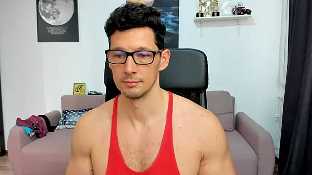 Онлайн чат XXX BrutusK08