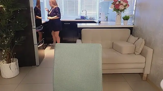 Mira_Mermayd's Live XXX Chat