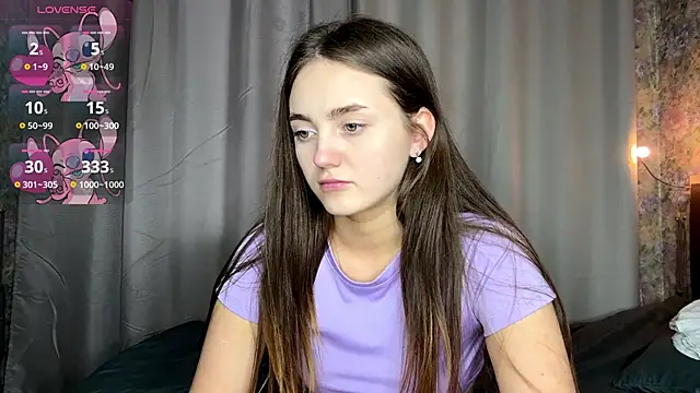 LoraDaviのライブXXXチャット