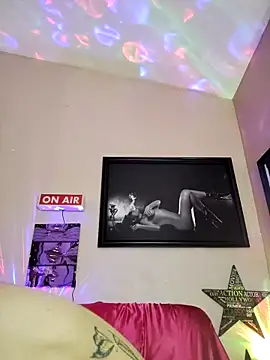 XXX chat uživo modela TheDime