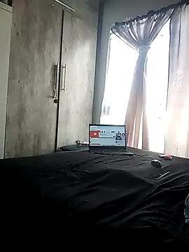 SQUITBOOTYのライブXXXチャット