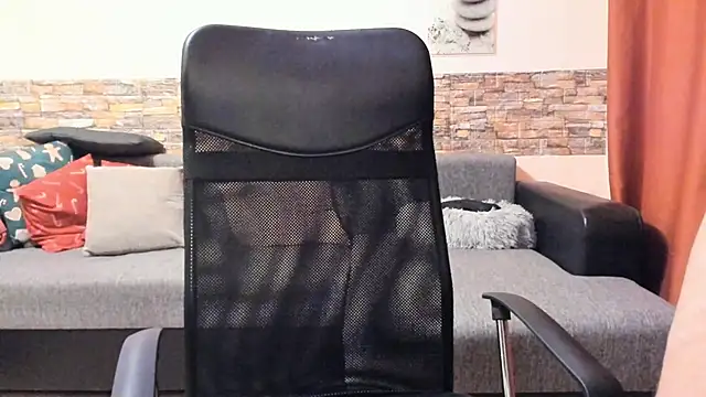 HotHunkTrainer Live XXX Chat