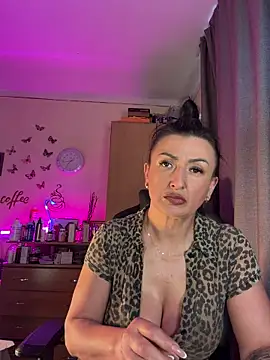 Hotangel75のライブXXXチャット