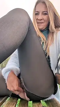 Risky_girl23_'s Live XXX Chat