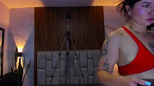 Chat XXX en directo de Scarlet_Rosexx