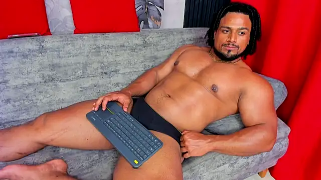 MikeEstevess' Live XXX Chat