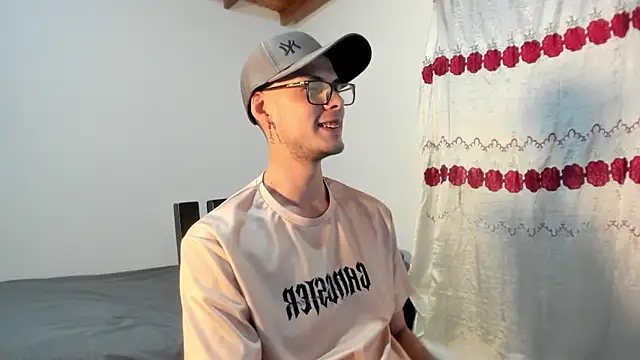 Vlad__night's Live XXX Chat