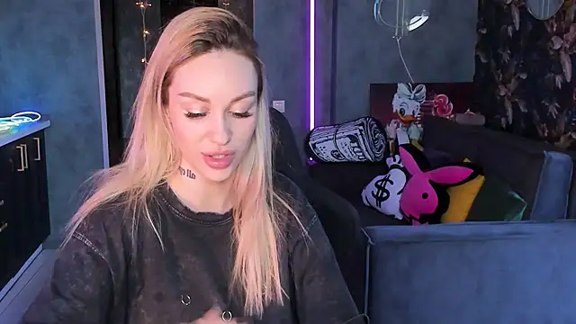 Blckmirrorr's Live XXX Chat