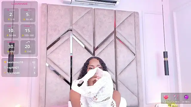 Chloe-Rose- 即時 XXX 聊天