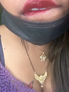 CUTI-NAINA 现场XXX聊天