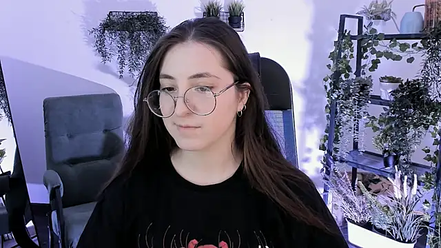 VirtuallVoyantのライブXXXチャット