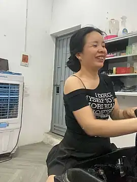 Czat XXX na żywo – Ivy_Trix2