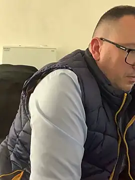 Mike8523 live XXX chat