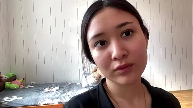 Chat +18 de YourMiIa ao vivo