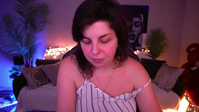 MirandaWong Chat XXX in diretta