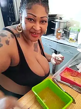 MONSTERTITS44DDD – Naživo XXX chat