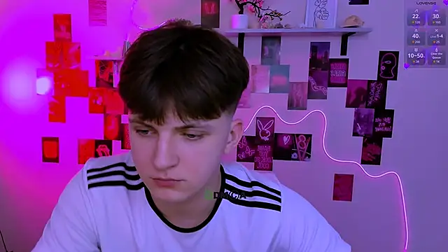 travis_wolf_ Live XXX Chat