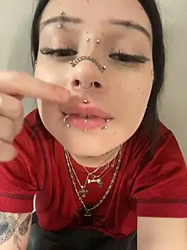 DriveThruNymphs 在線直播表演