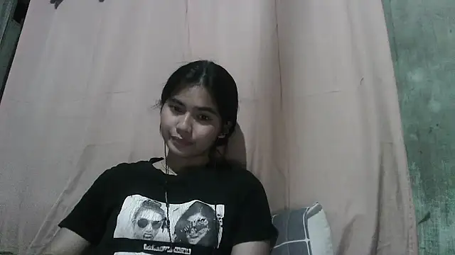 SarinaWhisenton's Webcam Show