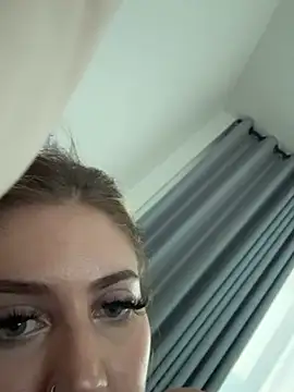 Amiraxevans 现场XXX聊天