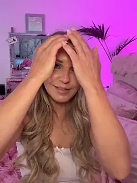 JolieSky Adlı Modelin Web Kamerası Şovu