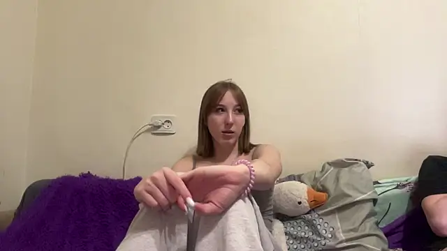 AquilineOrites' Live XXX Chat