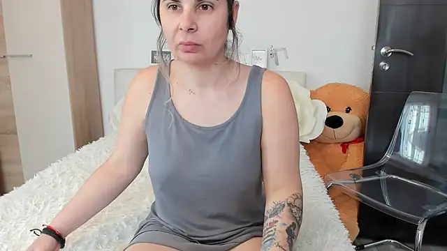 sweetemy4u's Webcam Show