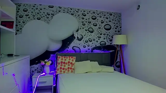 Chatroom XXX en direct de AlmaFancy