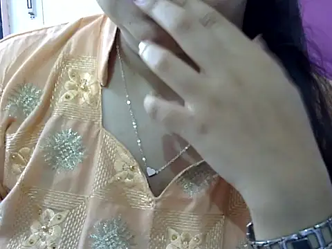 Cute_Aliyaa 现场XXX聊天