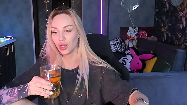 Blckmirrorr – Live XXX-chat