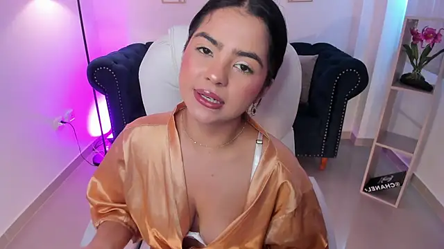 Czat XXX na żywo – Layla_Breezee