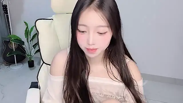 Yukiy8877 网络视讯表演