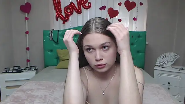 LaraPika Live XXX-Chat