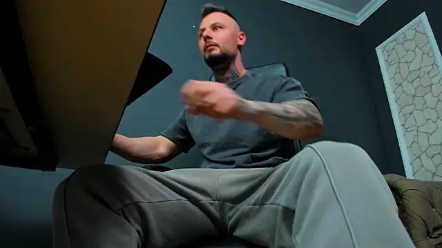 Pertunjukan Kamera Web BrianHunts