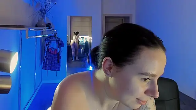 Di_na_Bell's Live XXX Chat