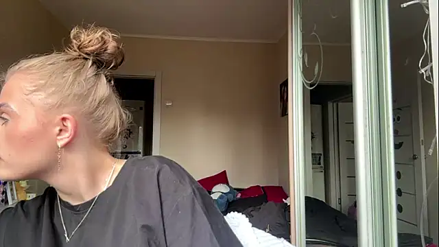 Онлайн чат XXX Elle_GrEat