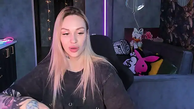 Blckmirrorr's Live XXX Chat