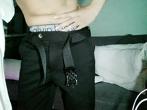 boyhigh1997 লাইভ XXX চ্যাট