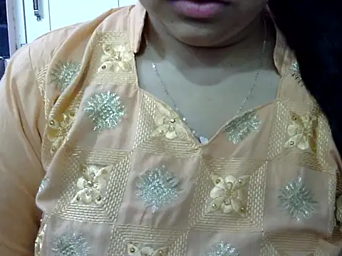 Cute_Aliyaa: онлайн-секс-чат