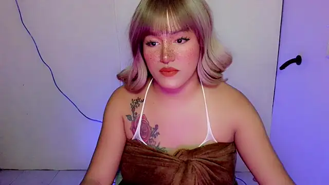 ChloeAsiann Webbikameraesitys