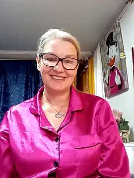 Chat +18 de irinamaux ao vivo