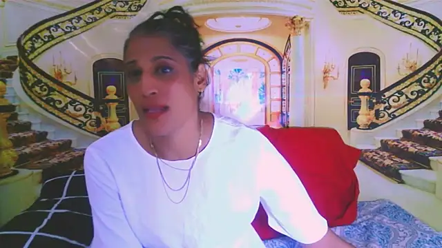 IndianSexcSmyle's Live XXX Chat