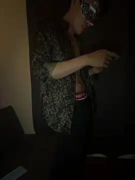 Chat +18 de boyhigh1997 ao vivo