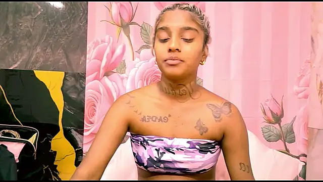 Chat +18 de indian_barbie ao vivo