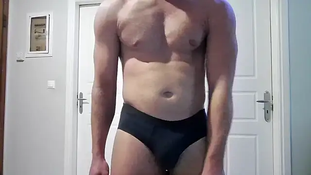 Pokazy przed kamerką – YoungforOld32