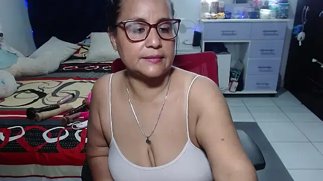 Živý XXX chat pervert_mommy_